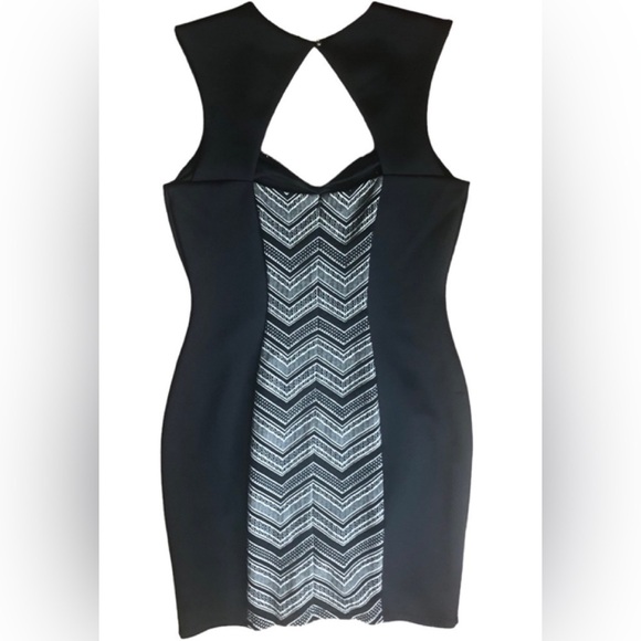 Guess Curvaceous Jocelyn Black Ivory Print Sheath Dress 12 Cut Outs Knee Length - Picture 1 of 6